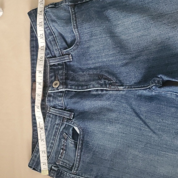 Levi's Capri Jeans - Picture 7 of 9